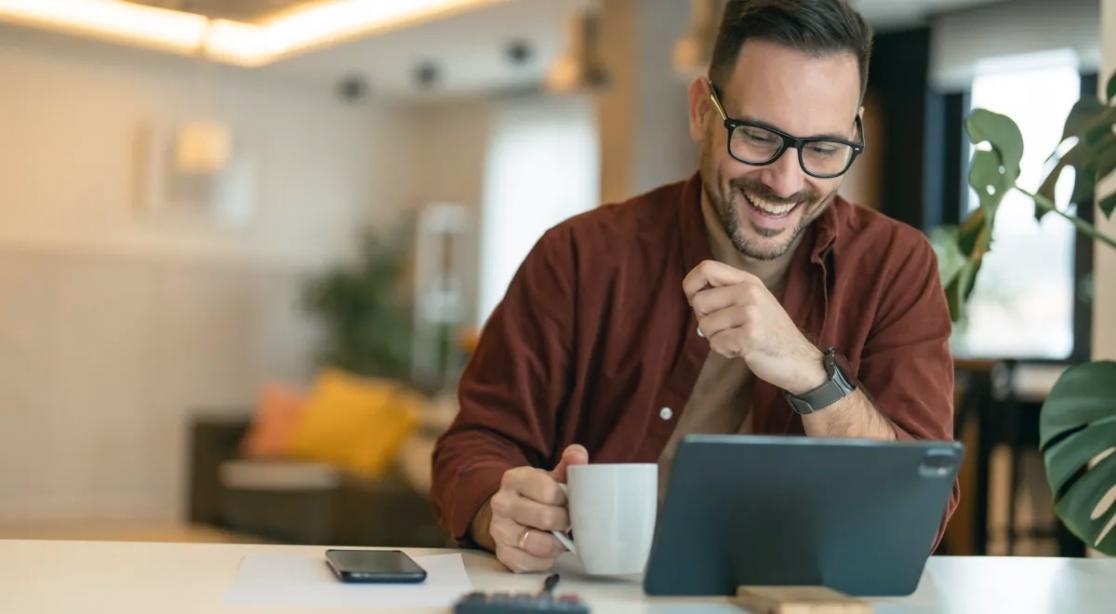 Процес планування туристичних маршрутів з використанням карт та документів